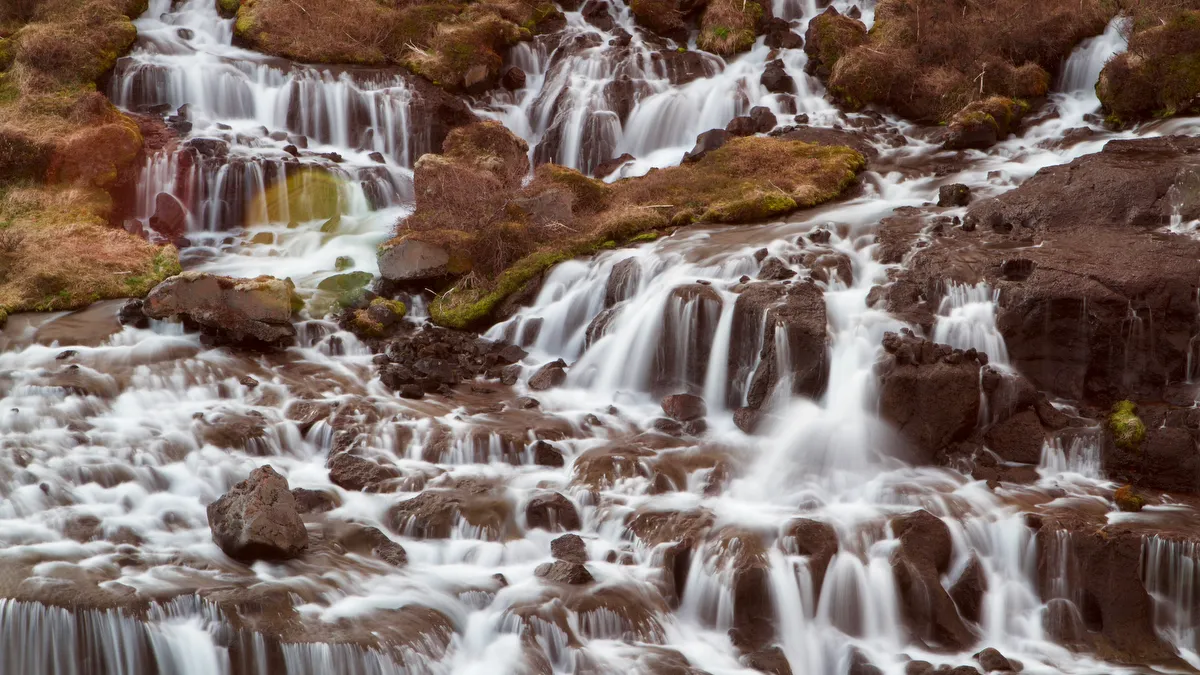 Hraunfossar