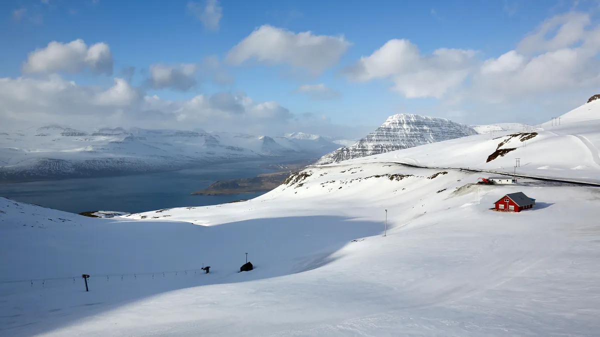 Reyðarfjörður Viewpoint – Oddsskarð