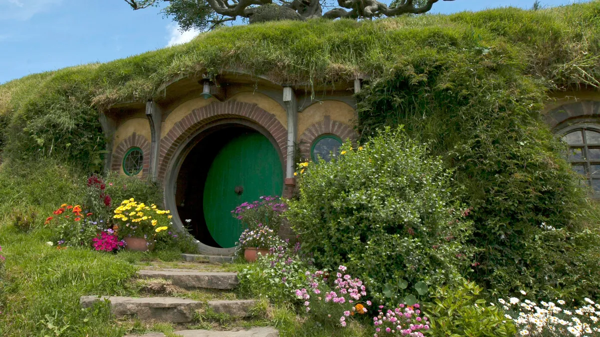 Hobbiton Movie Set